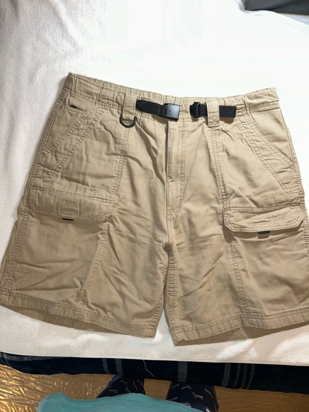 Wrangler Khaki Cargo Shorts with Black Webbing Belt